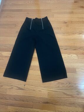 Zara Black Wide-Leg Cropped Pants with Front Zippers
